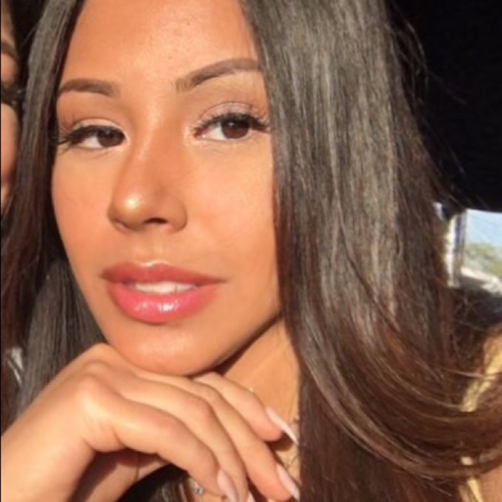 Meet your Posher, Kimberly